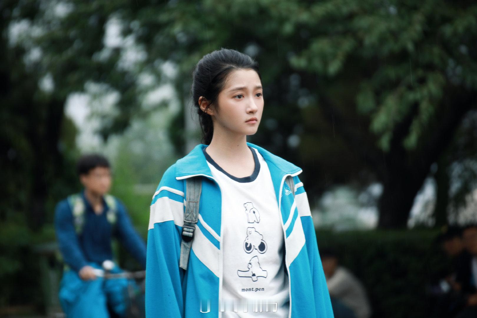 黄景瑜回头喊关晓彤这一下电视剧岁月有情时 小满宁愿自己承担一切也不让晓丹牵扯进来