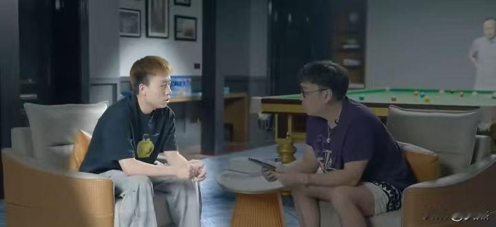 小塞尔比江俊真不容易，
看到他接受采访，
受到网暴也就罢了，
甚至还受到了生命威