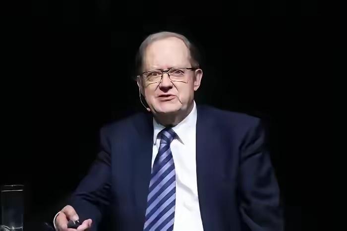 罗思义振聋发聩警示：中美高危期将至，核战幻想是致命天真！

重磅警示敲醒国人！英