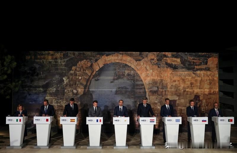 英法德意发布联合声明 英法德意发联合声明这事挺值得说道。以色列定居者对巴勒斯坦平