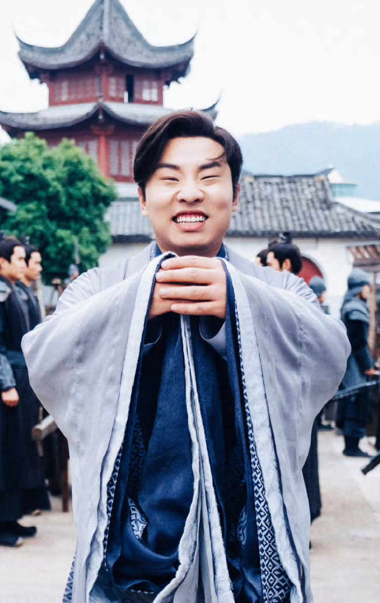 徐志胜熬出头了：我《庆余年》都演了，还演不了一个小小的古装喜剧吗？？[笑cry]