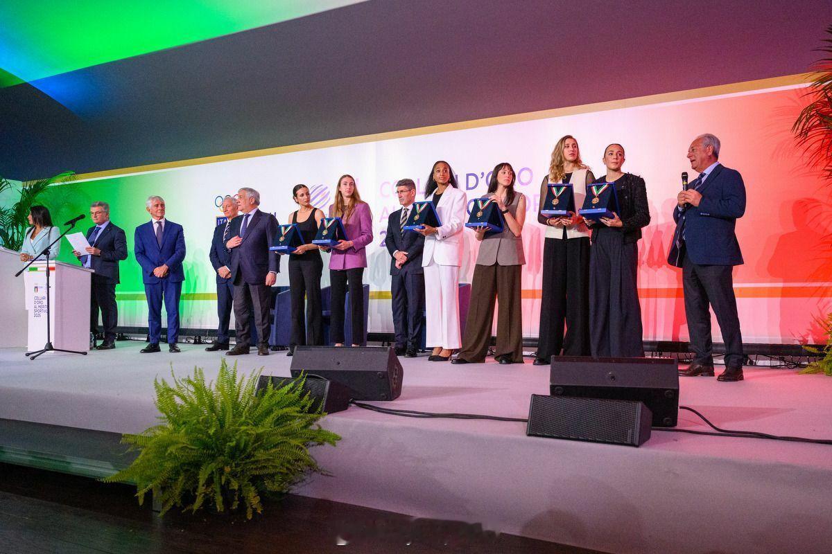 【意大利男女排获意奥委会最高荣誉奖】国际排坛动态 11月3日，意大利奥委会“20