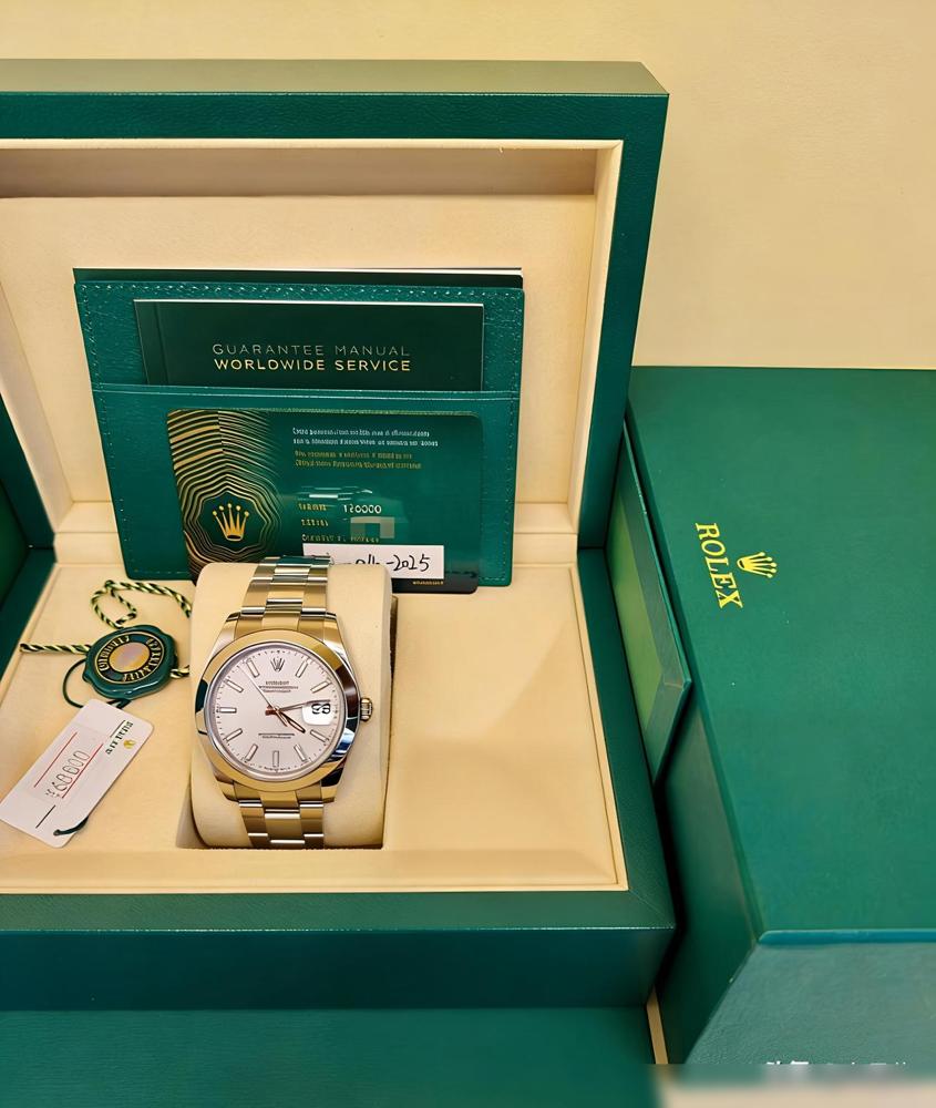 2026年元旦，我终于狠心买了一块爱表劳力士，人民币68800。作为在社会上摸爬