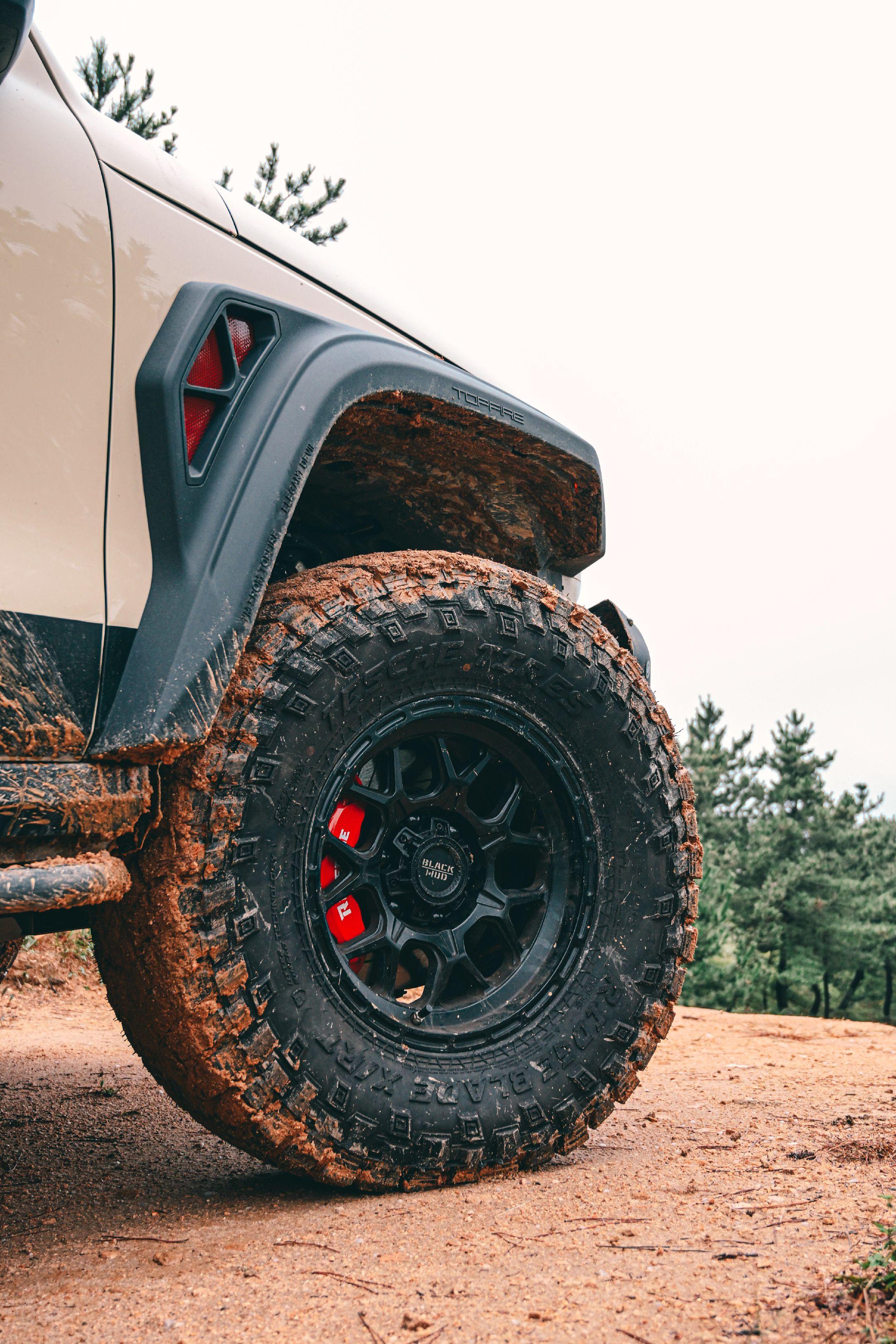 你们的坦克300玩完泥巴什么样子。