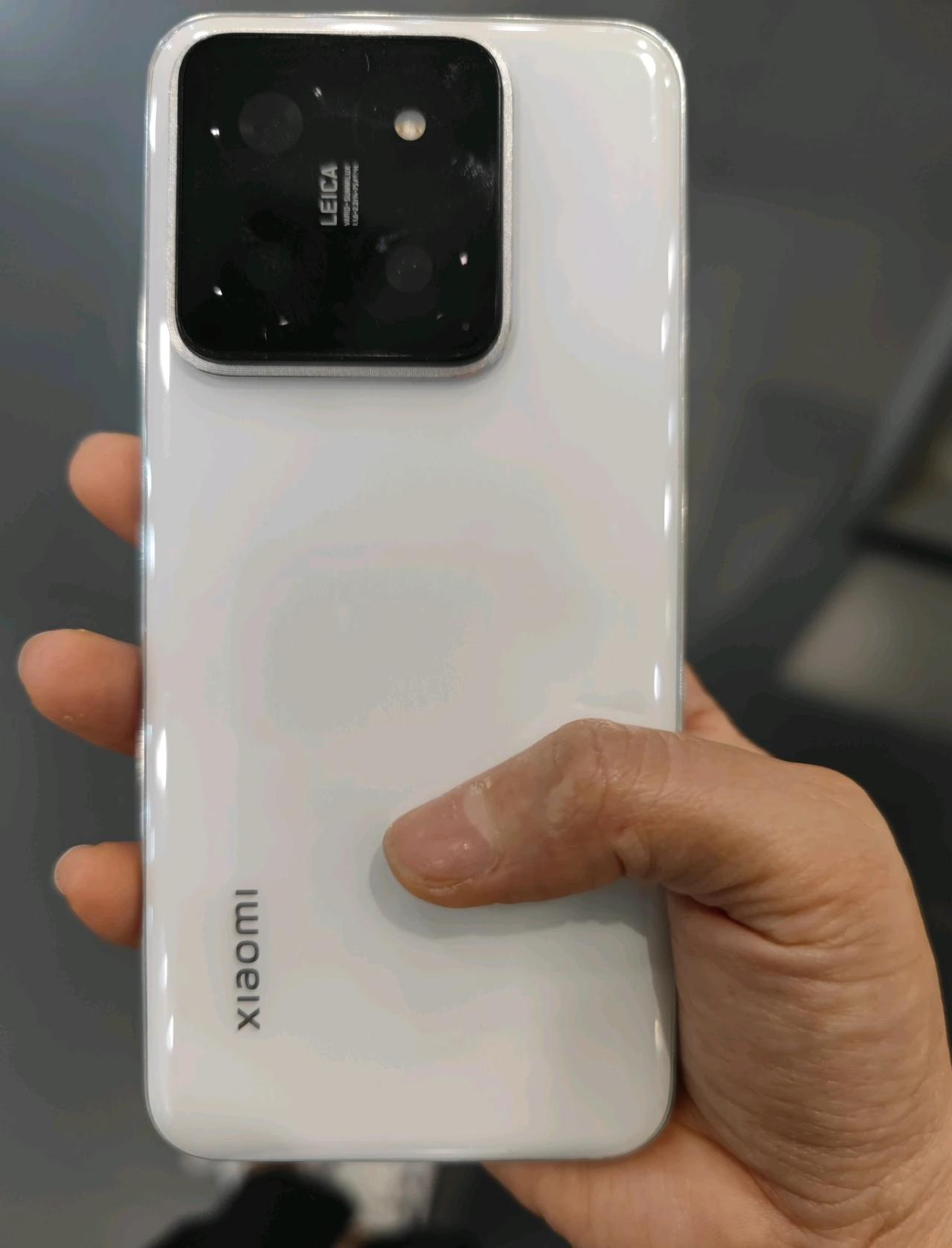 果然还是不能太轻信
被吹上天的Xiaomi 14销量迎来反转
真的是要多打脸就有