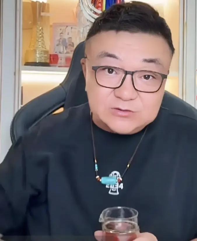 从意大利到天津，埃弗顿再战中国小将，胜负之外见真章
董路带着中国足球小将跑了九年