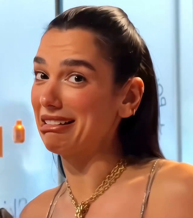DuaLipa  据传嘟嘟今年的格莱美报名项目：Dua Lipa - Live 