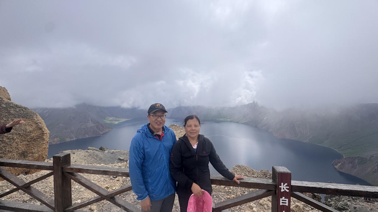 我和先生两人自驾331历时26天，现已平安回到锦州家中。

这次旅行以露营为主宾