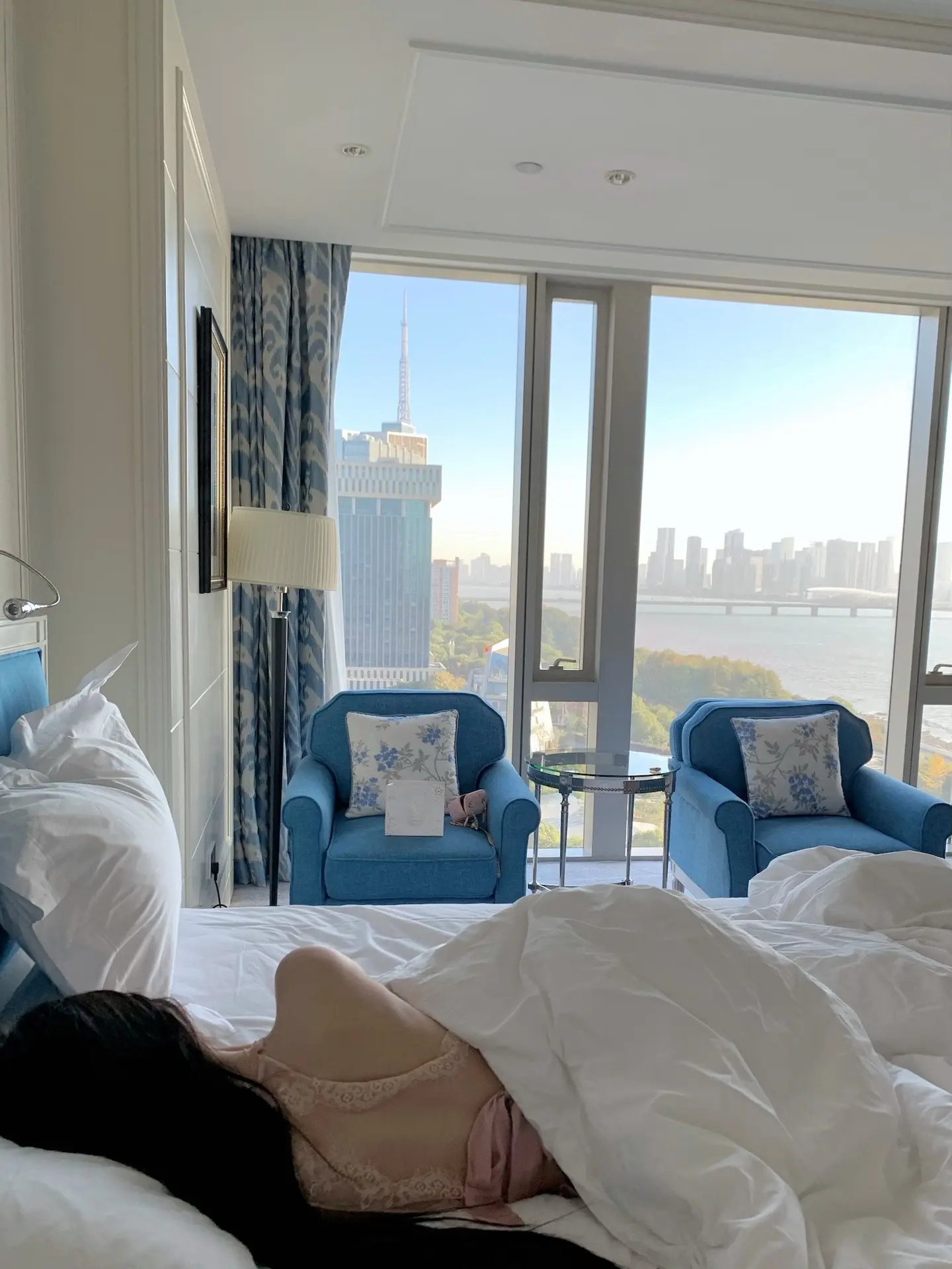 盯着你看的每一个瞬间我都想和你有以后