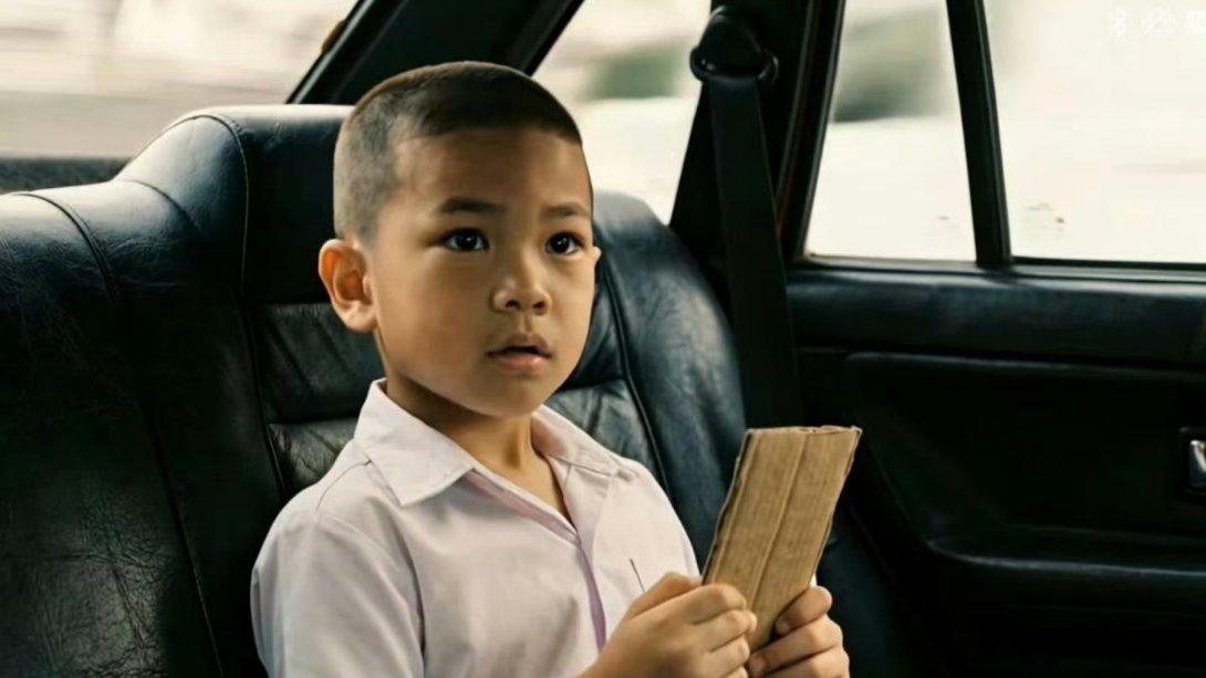 从纸飞机MV里看到AI的温度清明节与AIMV的适配度拉满纸飞机MV以AI为笔，把