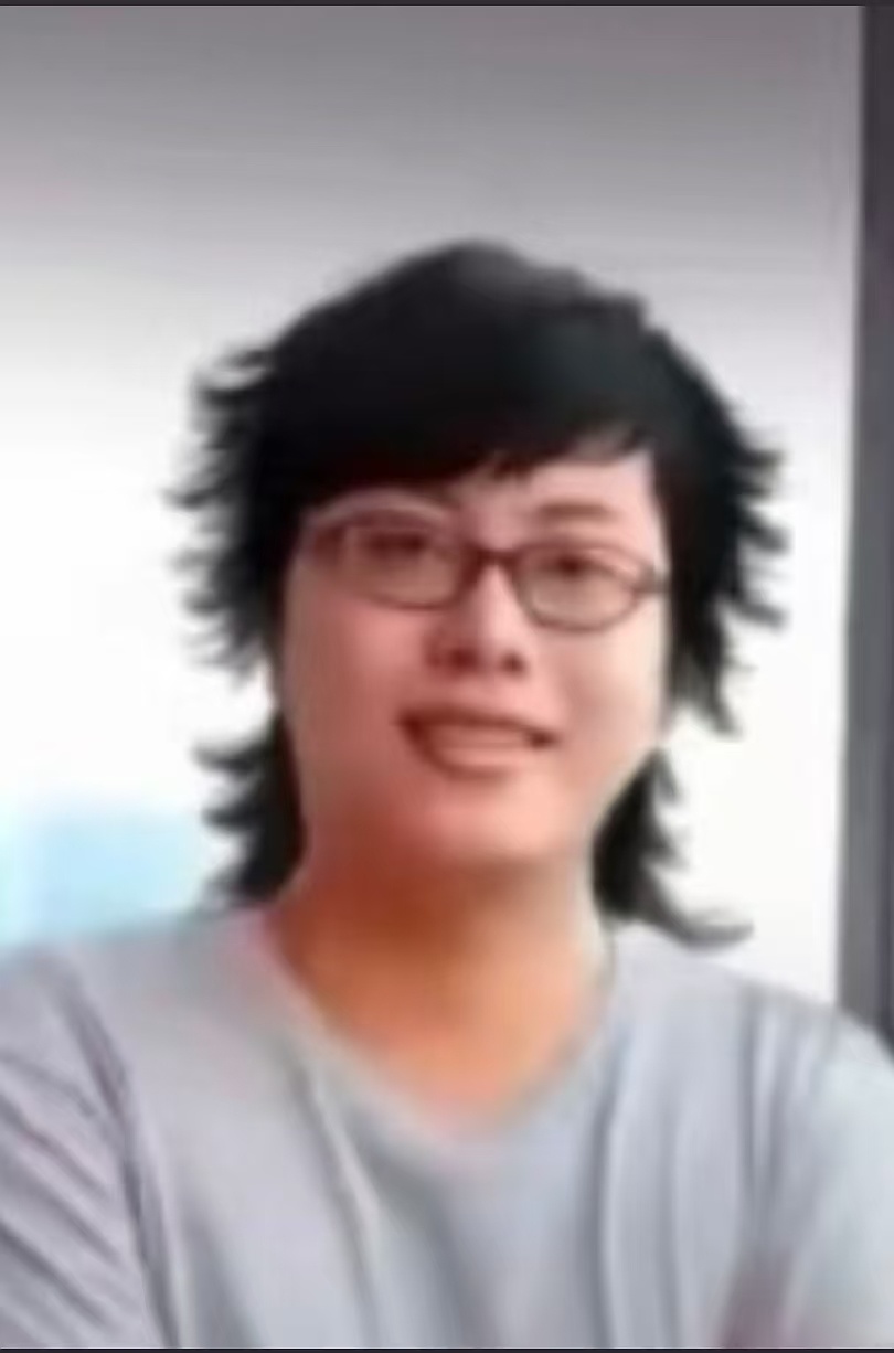 疑似yrh狼尾发型描述曝光（yrh已经不记得上次换发型是什么时候了，这次换了发型