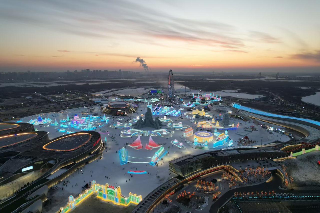 分享我这周有趣的事：哈尔滨冰雪大世界开园了！园区很美，值得打卡！
