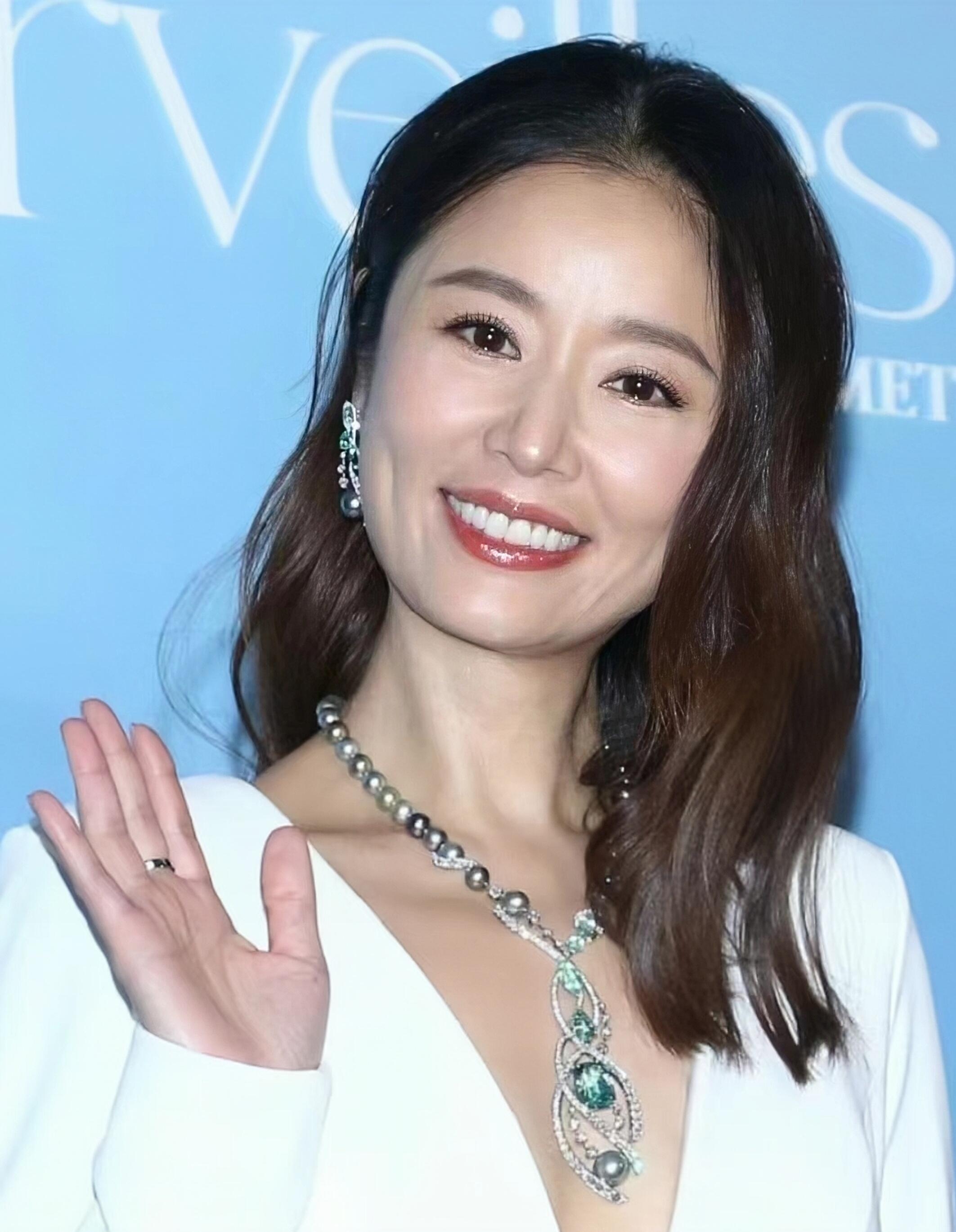 这才是现实里看到的林心如 