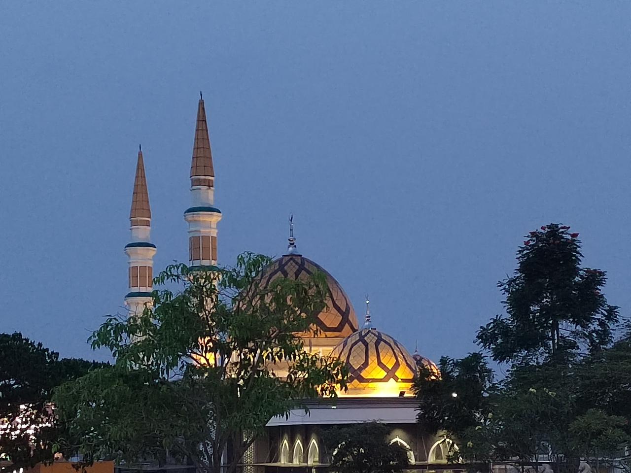 空闲的时间一定要拿来做对自己有价值的事情。
可以是发展一个爱好，如：做菜；可以是