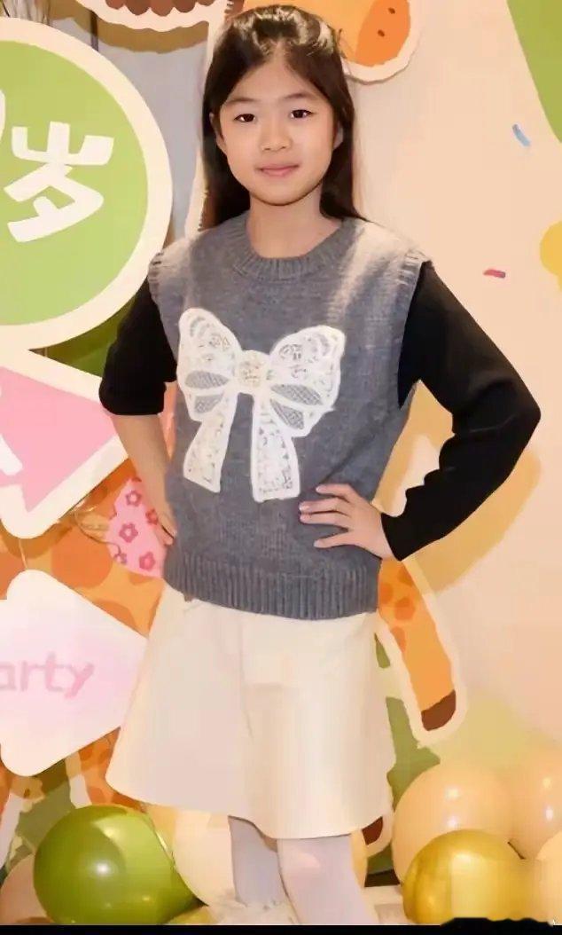 章子怡女儿醒醒长大了！这颜值，比妈妈还美？ 