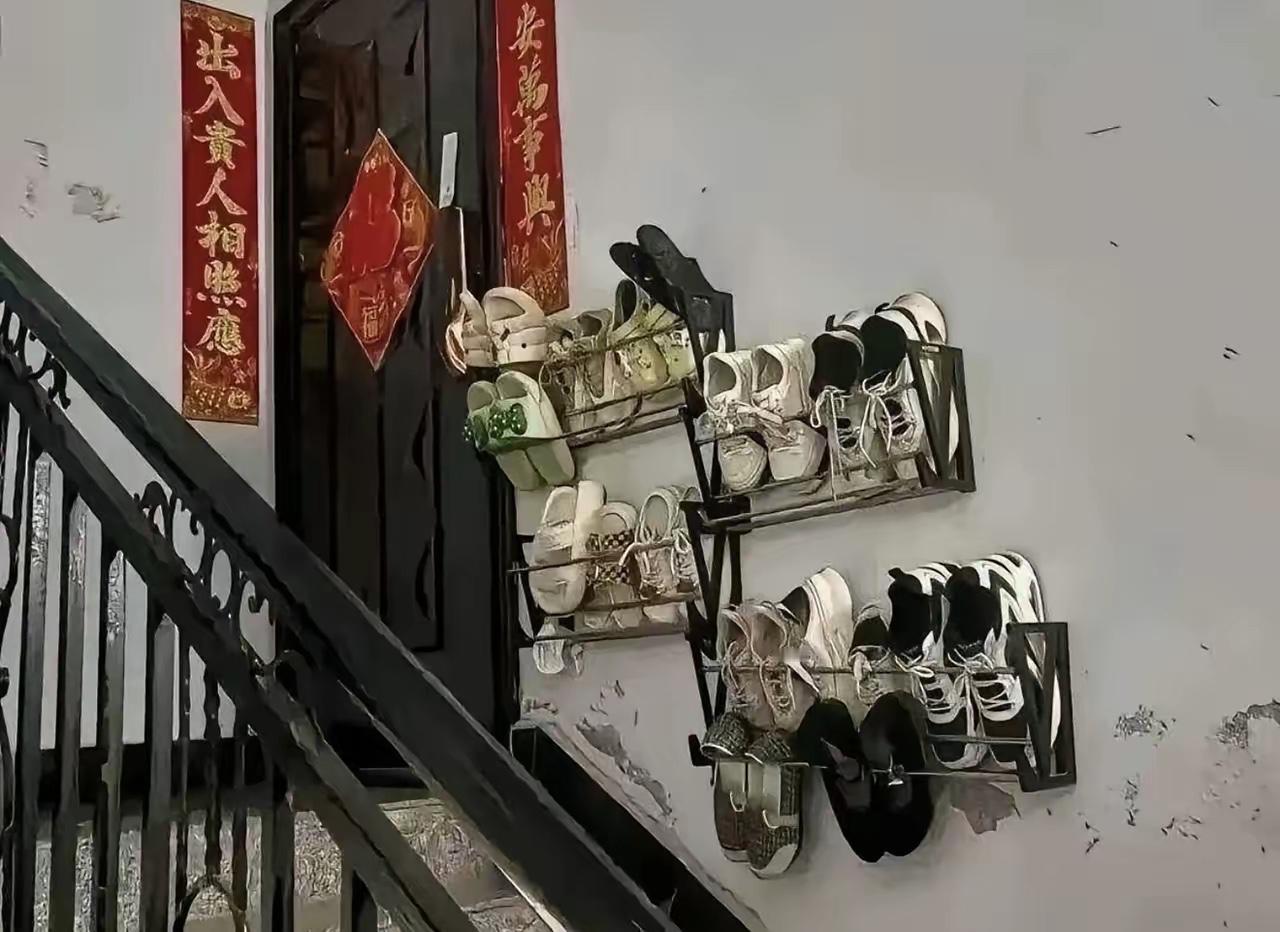 遇到这样的邻居
该怎么办啊
真的是受够了这样的邻居
不雅观都不说了
这几天气温上
