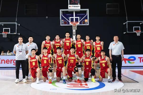 北京时间6月27日晚，中国U17男篮在世界杯小组赛揭幕战90-72大胜喀麦隆U1