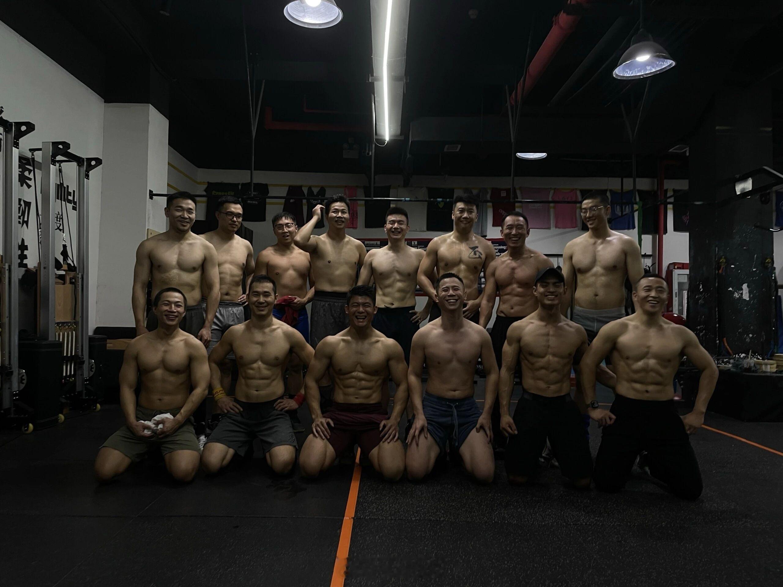 中年大叔最好的保养方法就是健身锻炼💪('ω'💪) 