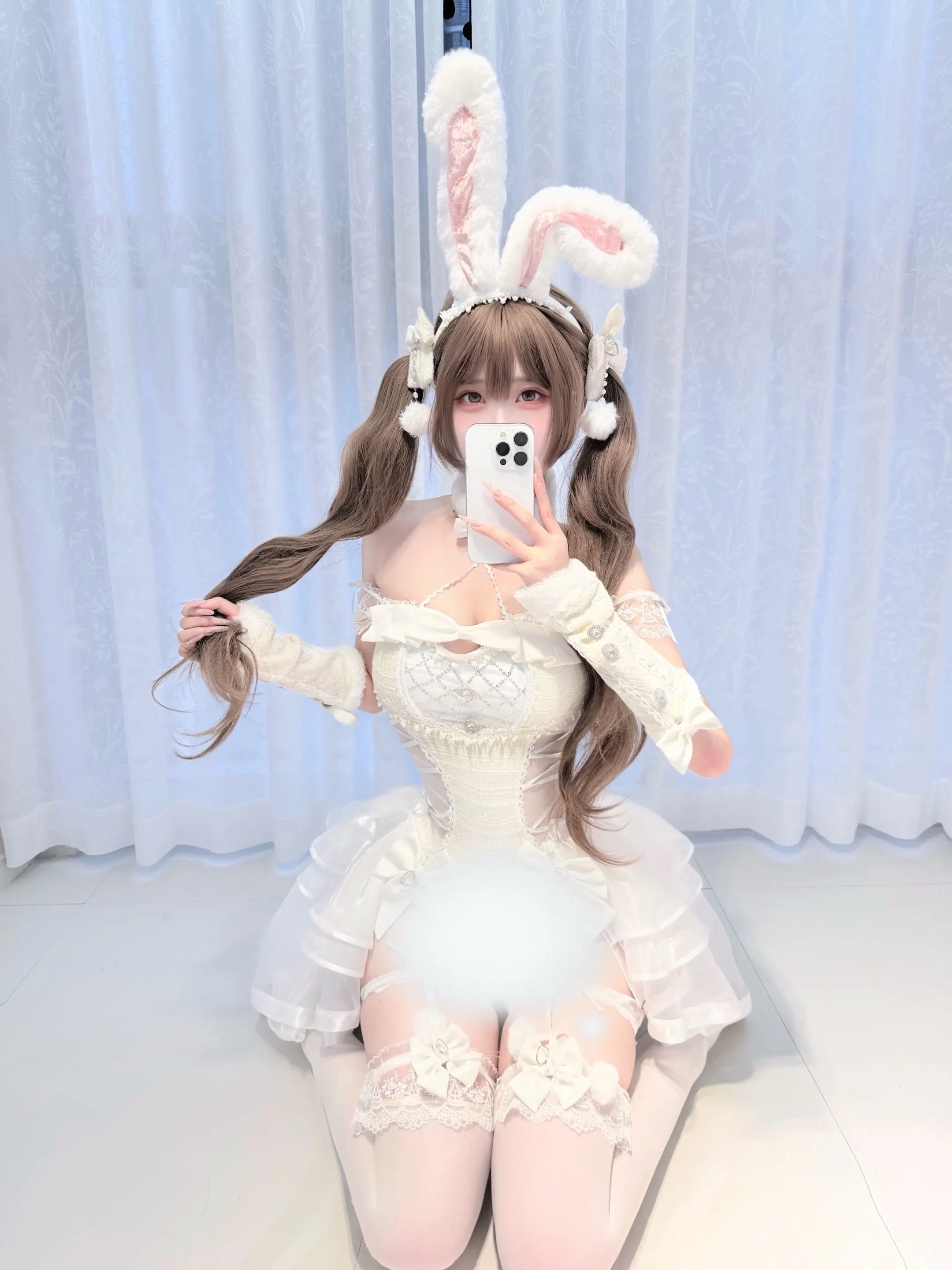 ⁺₊˚⊹純白ウサギのキス ₊♡⊹。⁺