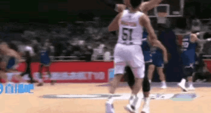 沃特斯，是真的脏！赶紧滚出CBA！