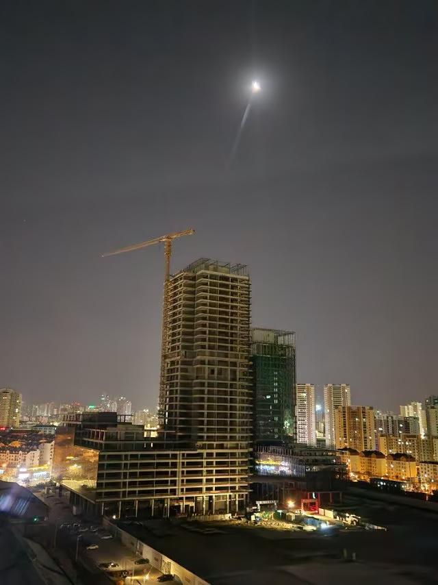随手拍的青岛夜景你知道是哪里吗？
                      微