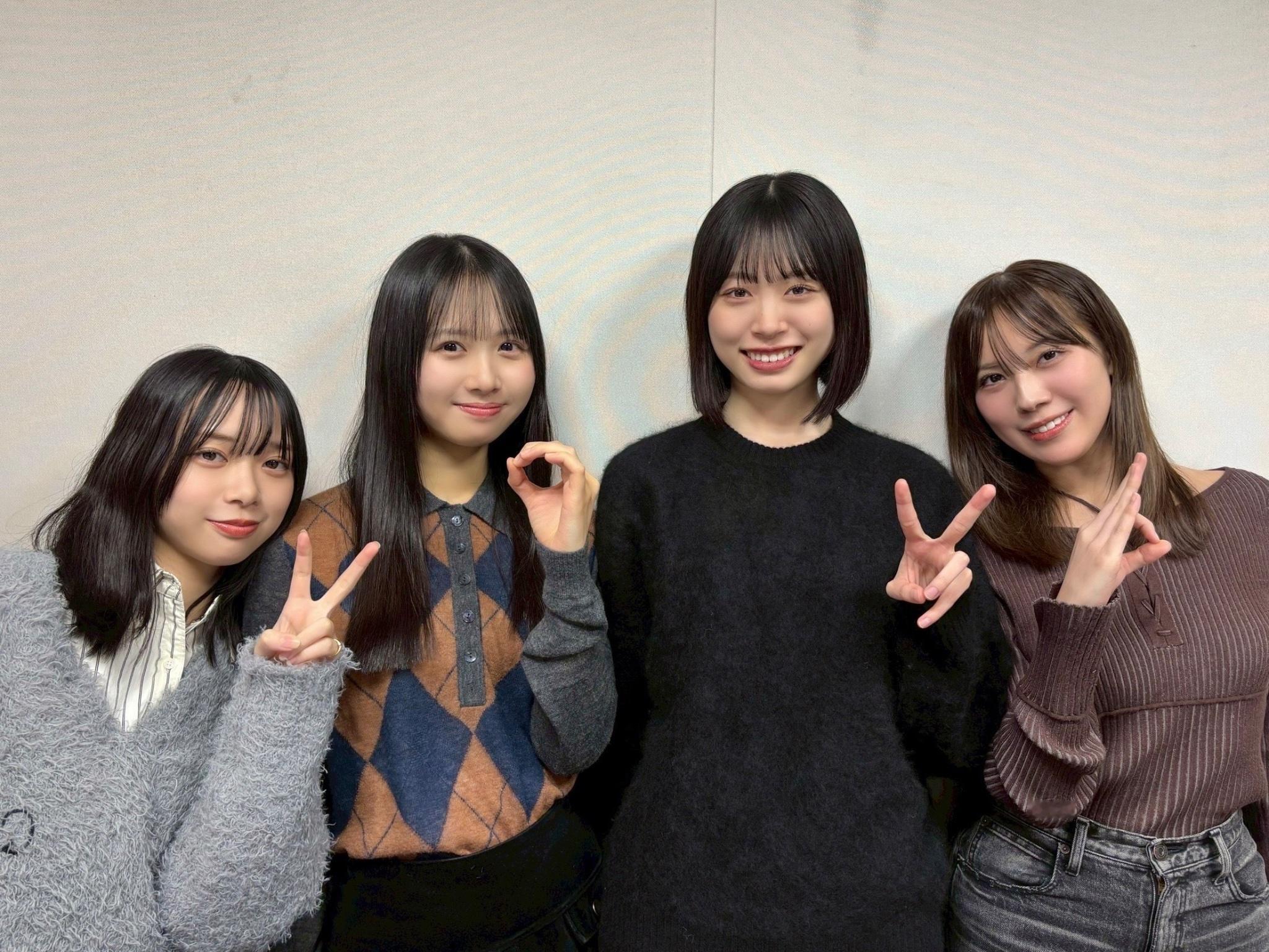 上村ひなの髙橋未来虹森本茉莉山口陽世　日向ひ