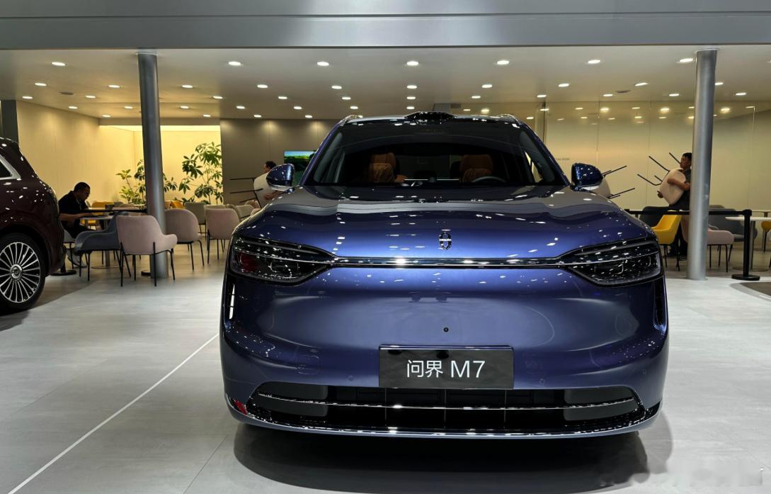 问界问界新m7 问界新M7 为购置税兜底！鸿蒙智行表示，在2025年11月3日2