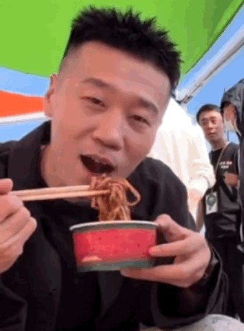 三口一碗面🍜塞的鼓鼓的真的好可爱🐹 ​​​