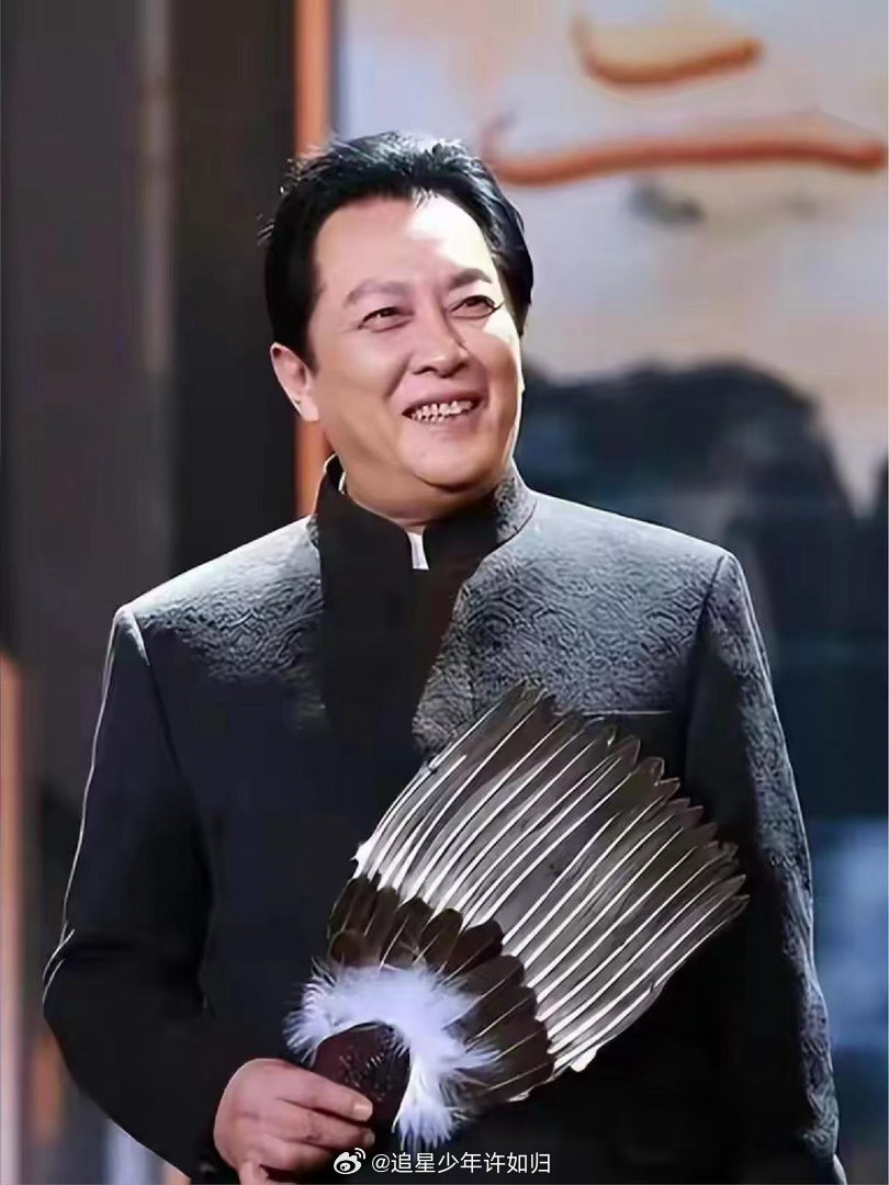 唐国强的鬼畜居然火了十年 唐国强老师的鬼畜视频已经火了十年，但他本人完全接得住这