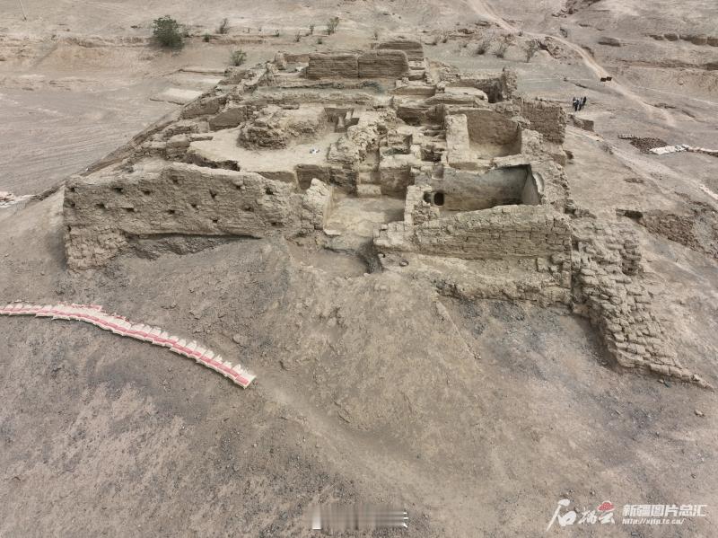 【西旁景教寺院遗址出土871件多语种文书】　　3月18日，记者从2023年新疆考