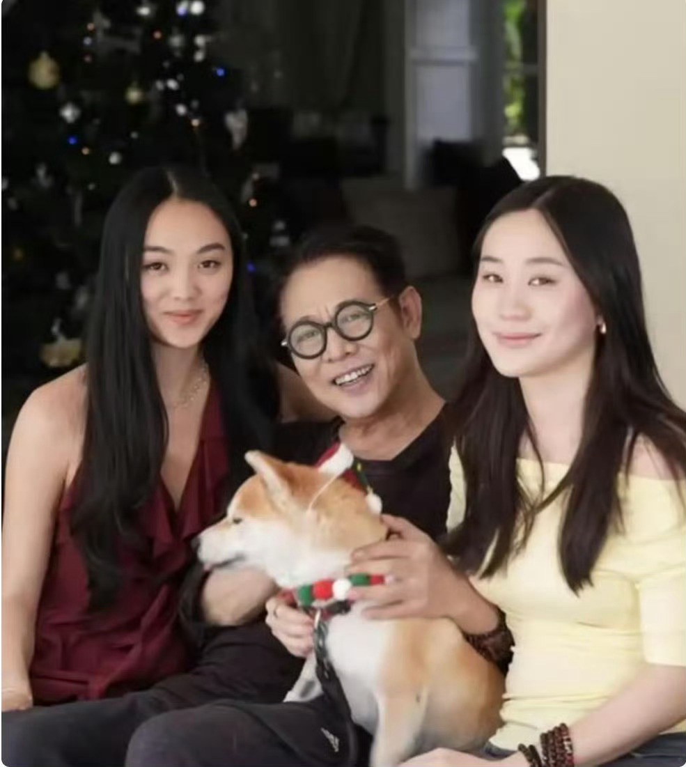 李连杰打破沉默，曝利智为两个继女买房存款，够花到100岁 