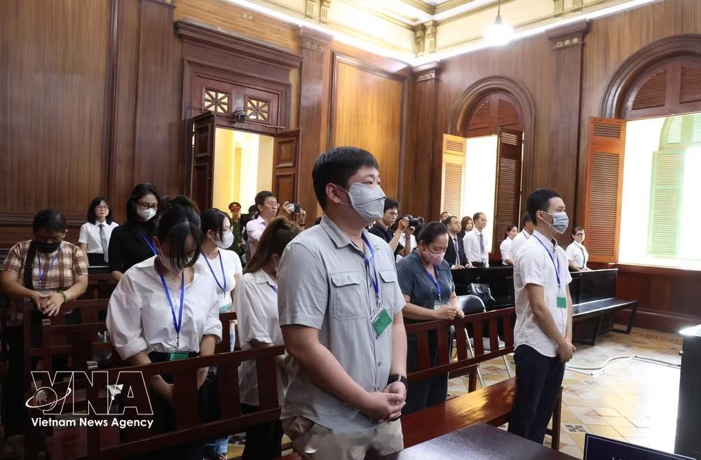 越南越南审判“空姐携毒案”227名被告 其中11名被告被判处死刑 9月3日，经过