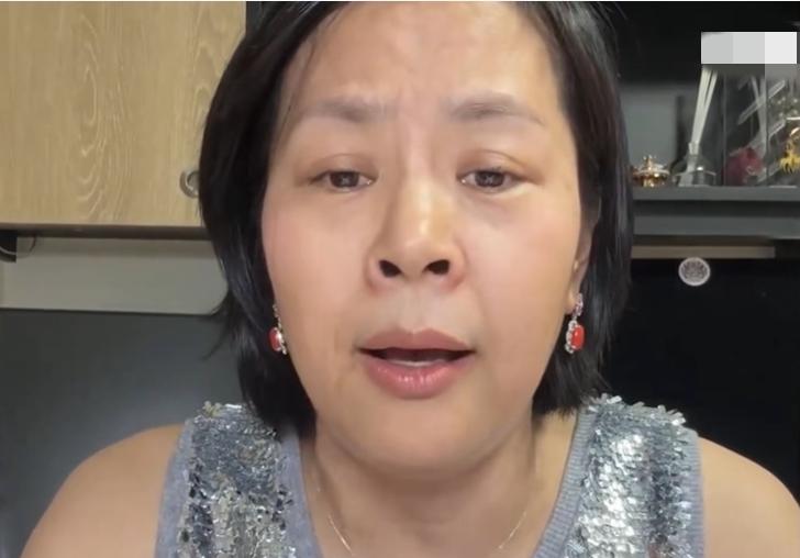 真秀姐昨天晚上再次开启直播，上来就是一剂大瓜她已经向台北地方法院申请“假处分”，