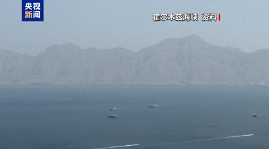 “人不要脸，天下无敌”这句话，真的被特朗普玩到了极致。

昨天他在回应记者提问时