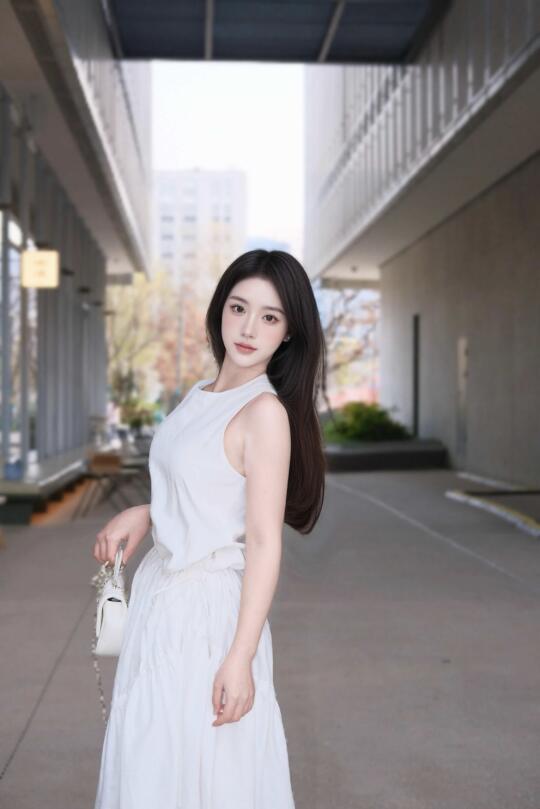 唤醒春日也唤醒发丝