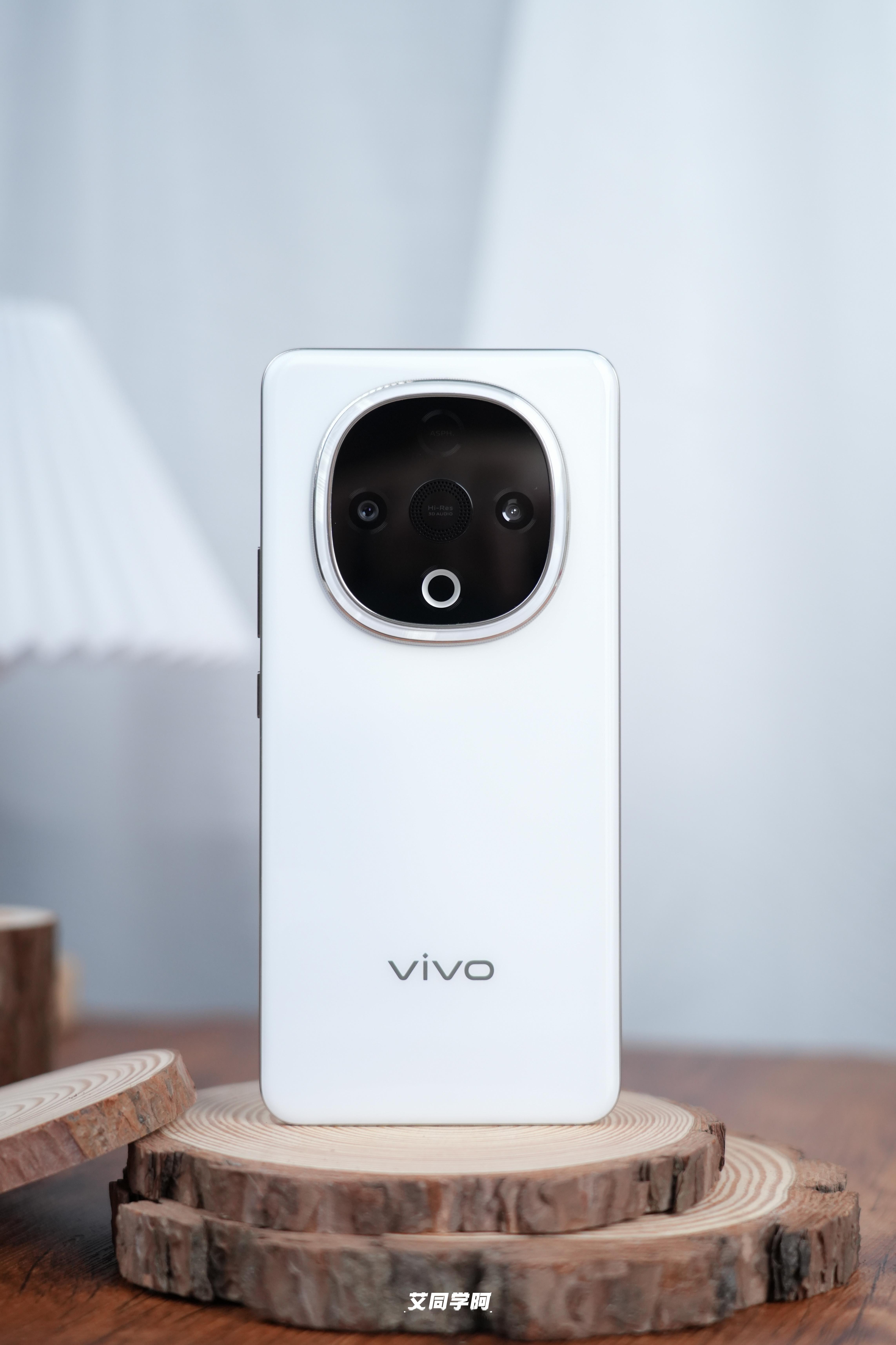 vivo Y300「响」亮登场大嗓门  小音箱📢 
