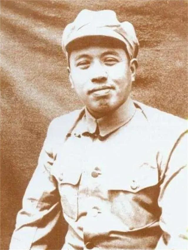 血战湘江时，红13师师长陈伯钧，负责最艰难的后卫工作。战斗打响前，刘帅告诉陈伯钧