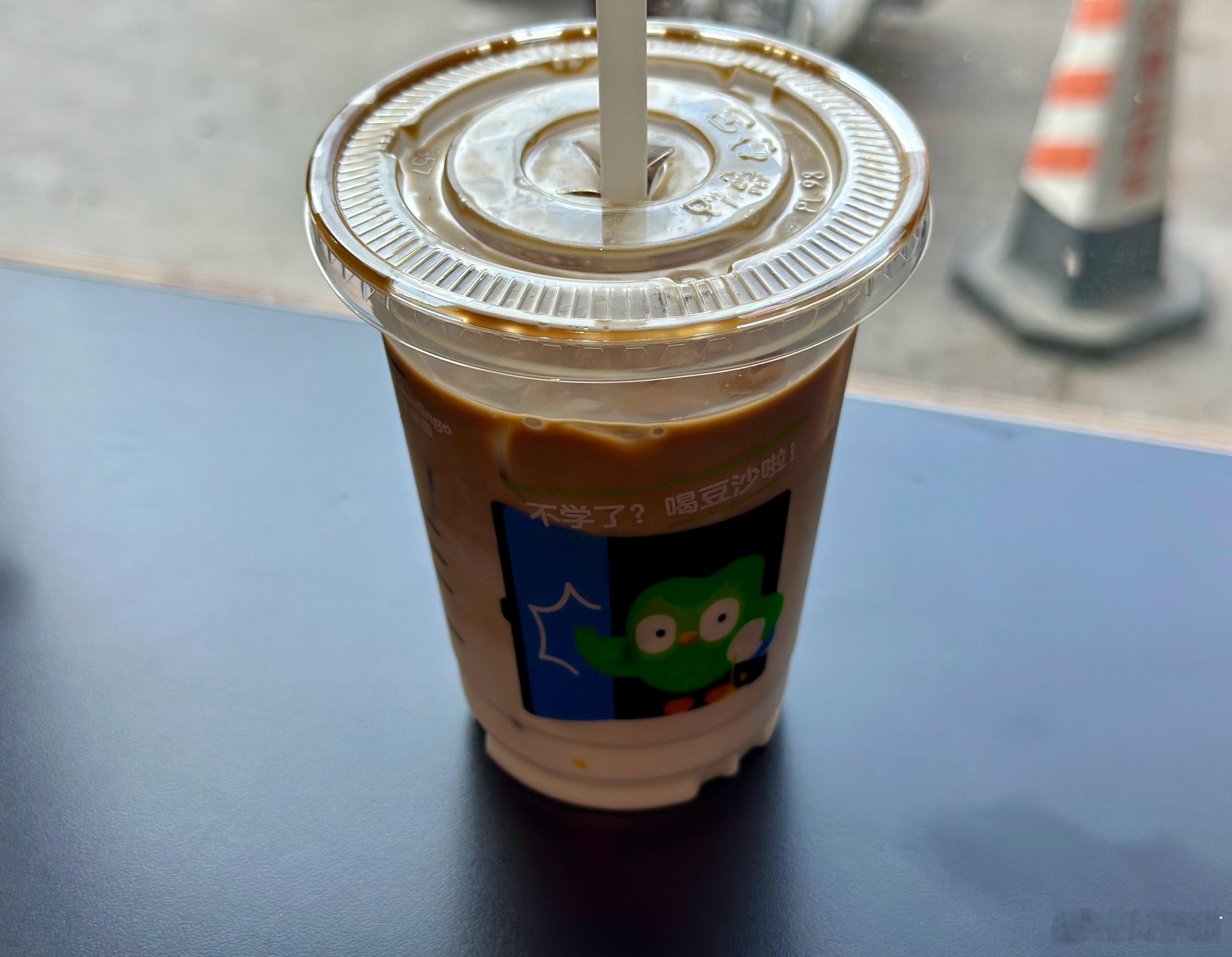 两杯咖啡，请铁粉喝，点赞就行[柯基] ​  ​​​