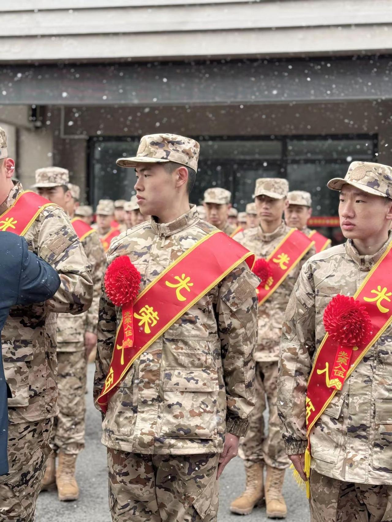 2026年收到了最好的礼物，是你用青春和汗水换来的，你是我们家的骄傲，继续加油?