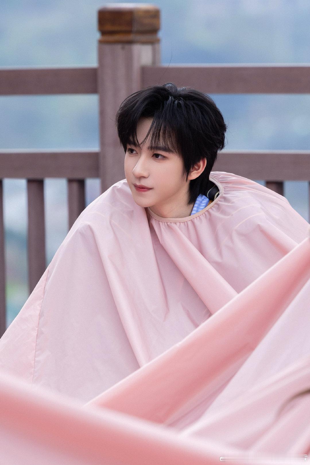 贺峻霖的神级ID叫什么   谁不想知道贺峻霖的神级ID叫什么呢？等一个善良帅气的
