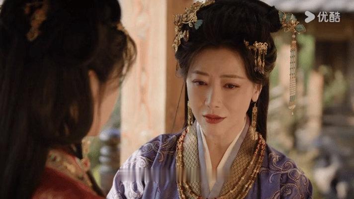 嫁金钗单更给我时间反复品味嫁金钗很庆幸是单更模式，有空闲梳理剧情伏笔，越品越能体