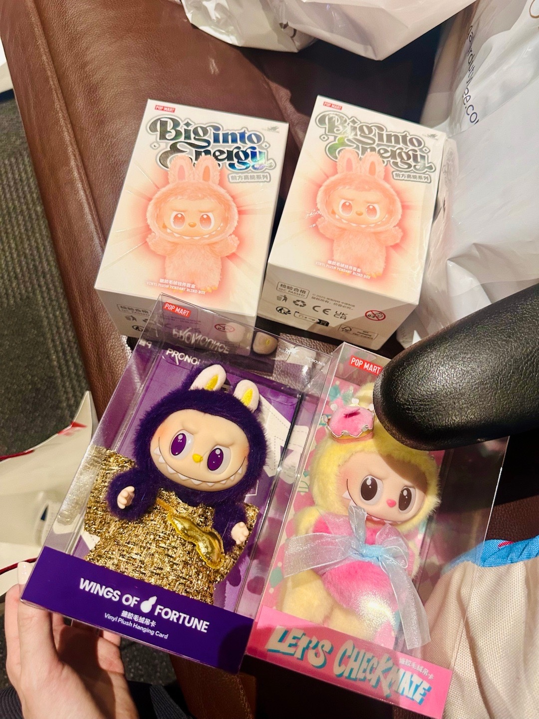 在卡塔尔买到labubu了，不用在国内抢啦😘😘🥰🥰 卡塔尔