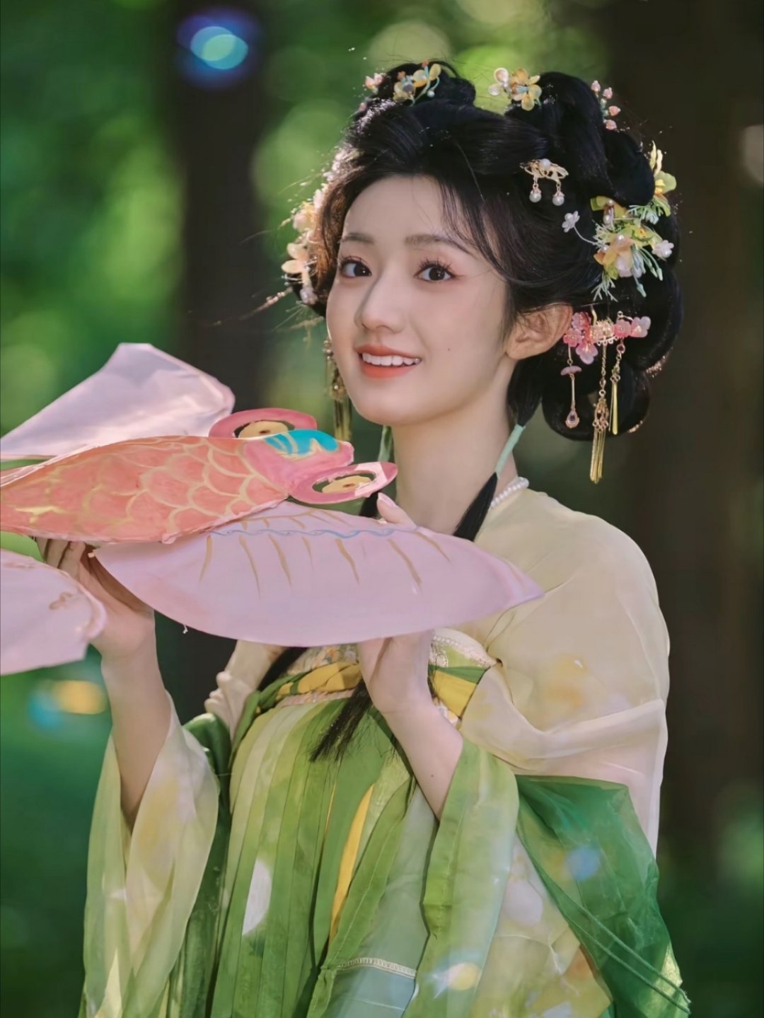 将门毒后 黄羿意思是换女主了吗？这是新人吗？好美好有灵气啊！先期待一下 ​​​