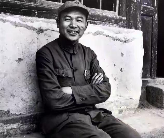 为什么毛主席喜欢徐海东？因为徐海东有两大贡献，无人可及

1955年秋，全军授衔