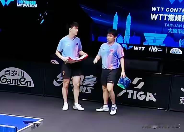 悬着的心落地！林诗栋伤愈复出，搭档黄友政18分钟速胜。
 
我之前看林诗栋接连退