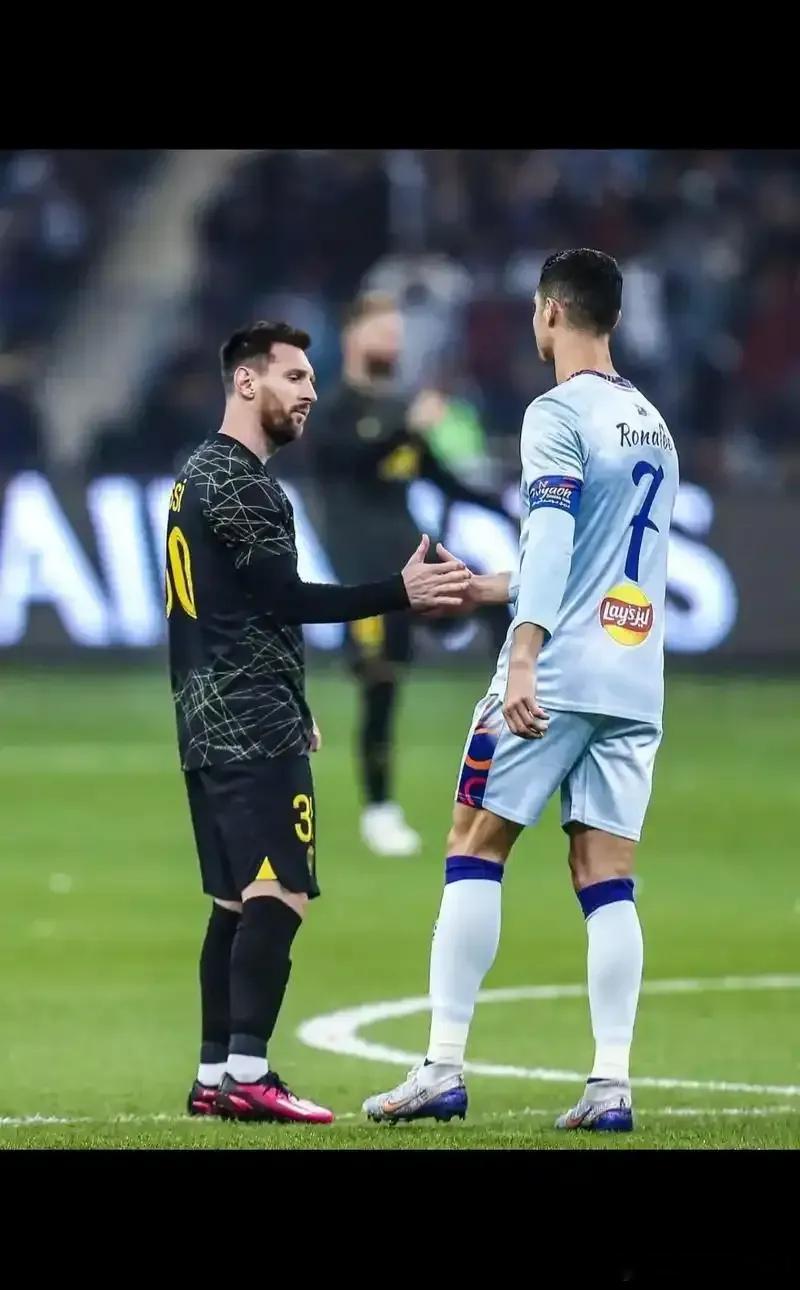 重磅！美职联多家俱乐部已开启对C罗的签约试探。据可靠消息源透露，若C罗决定结束沙