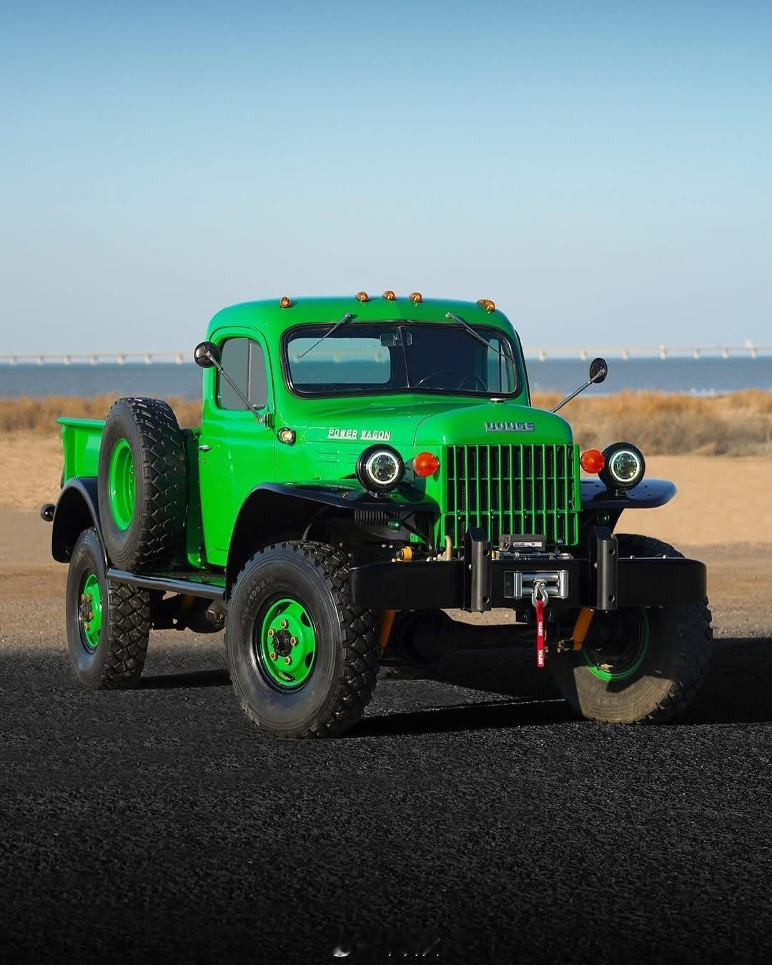 每日一道奇。海外老车分享 1953 Dodge Power Wagon B-3-