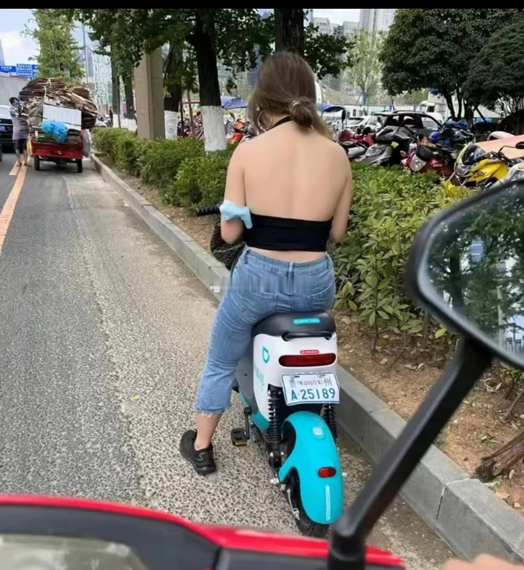 消费降级到骑行服都这么简陋了吗？？？海阔试车超话 ​​​