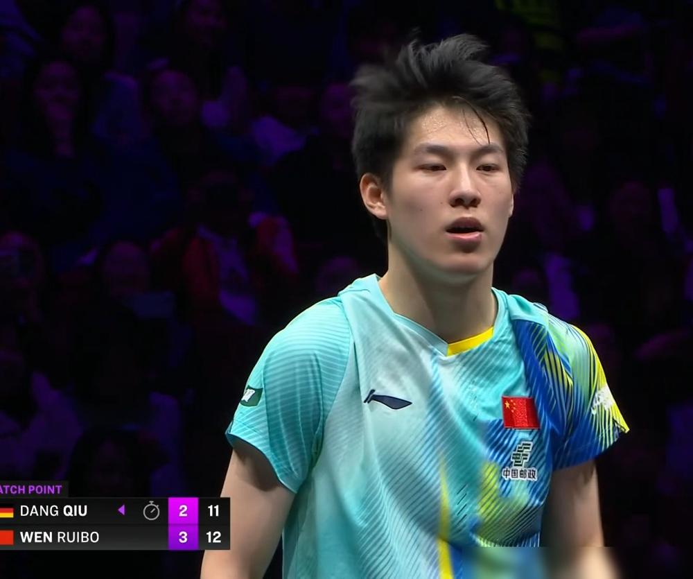 昨晚乒坛炸了！0-3追到2-3，邱党眼看就要翻盘，对手教练一个暂停，直接把他摁死