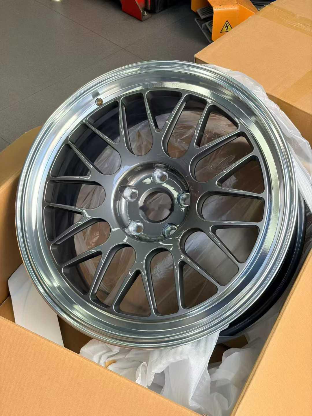 𝐓𝐋𝐅𝐖 TLFW  定制锻造 现货数据 20寸 8.5J ET30 5